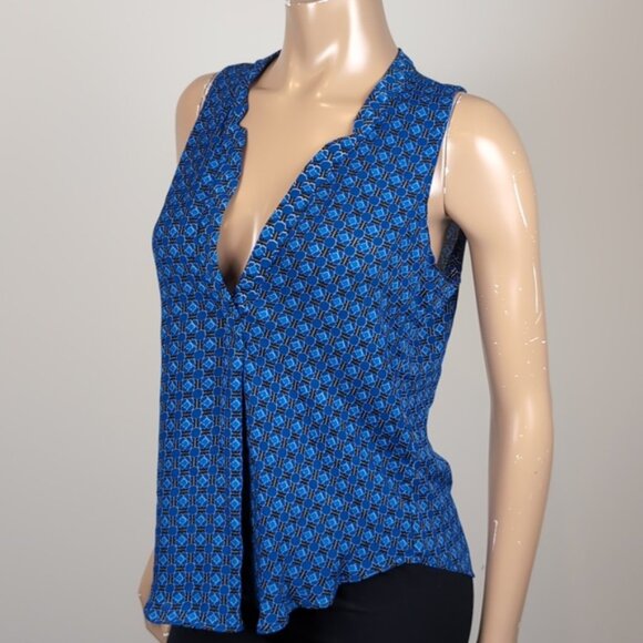 3/$20 Gilbert Geometric Sleeveless Top Notched Vneck Pleated Flowy Blouse - Picture 4 of 11